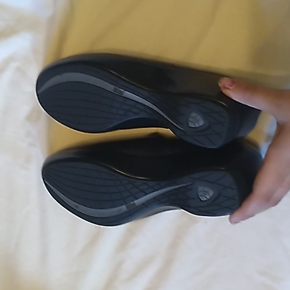 women's Ariat shoes size 8 color black - Picture 3 of 10